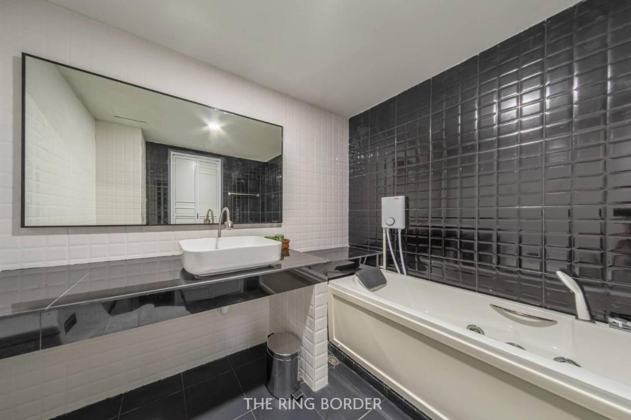 The Ring Border Hotell Ban Khlong Phruan Eksteriør bilde