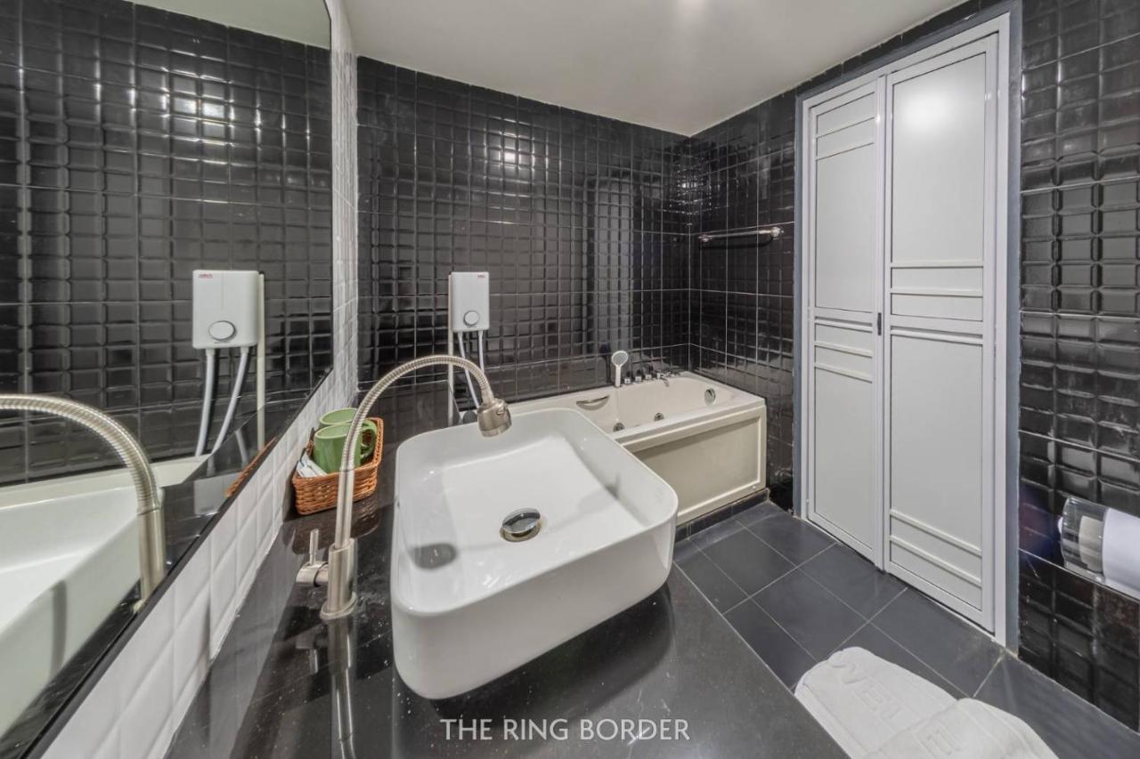 The Ring Border Hotell Ban Khlong Phruan Eksteriør bilde
