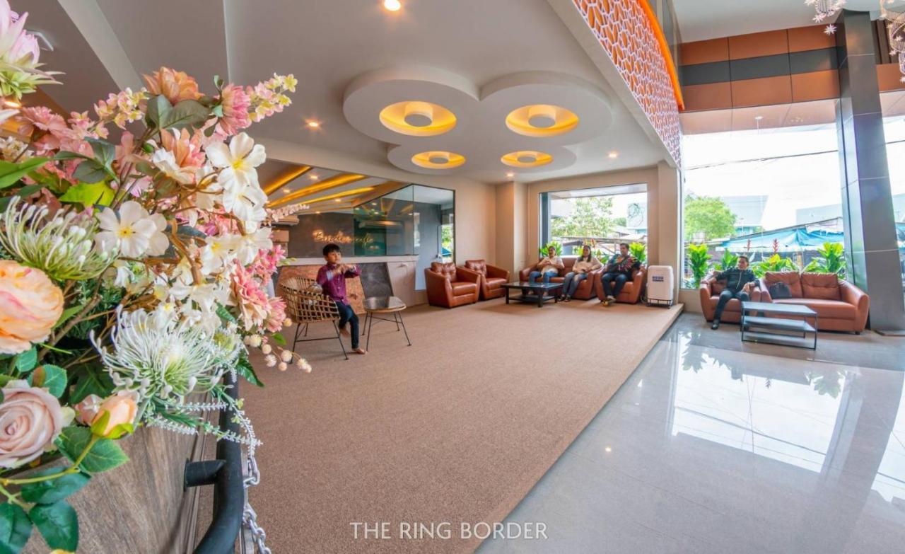 The Ring Border Hotell Ban Khlong Phruan Eksteriør bilde